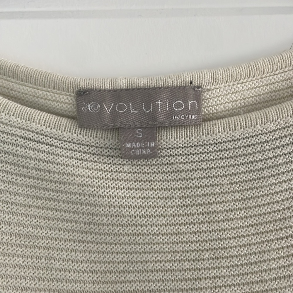 Evolution by Cyrus Sweater - Picture 2 of 3
